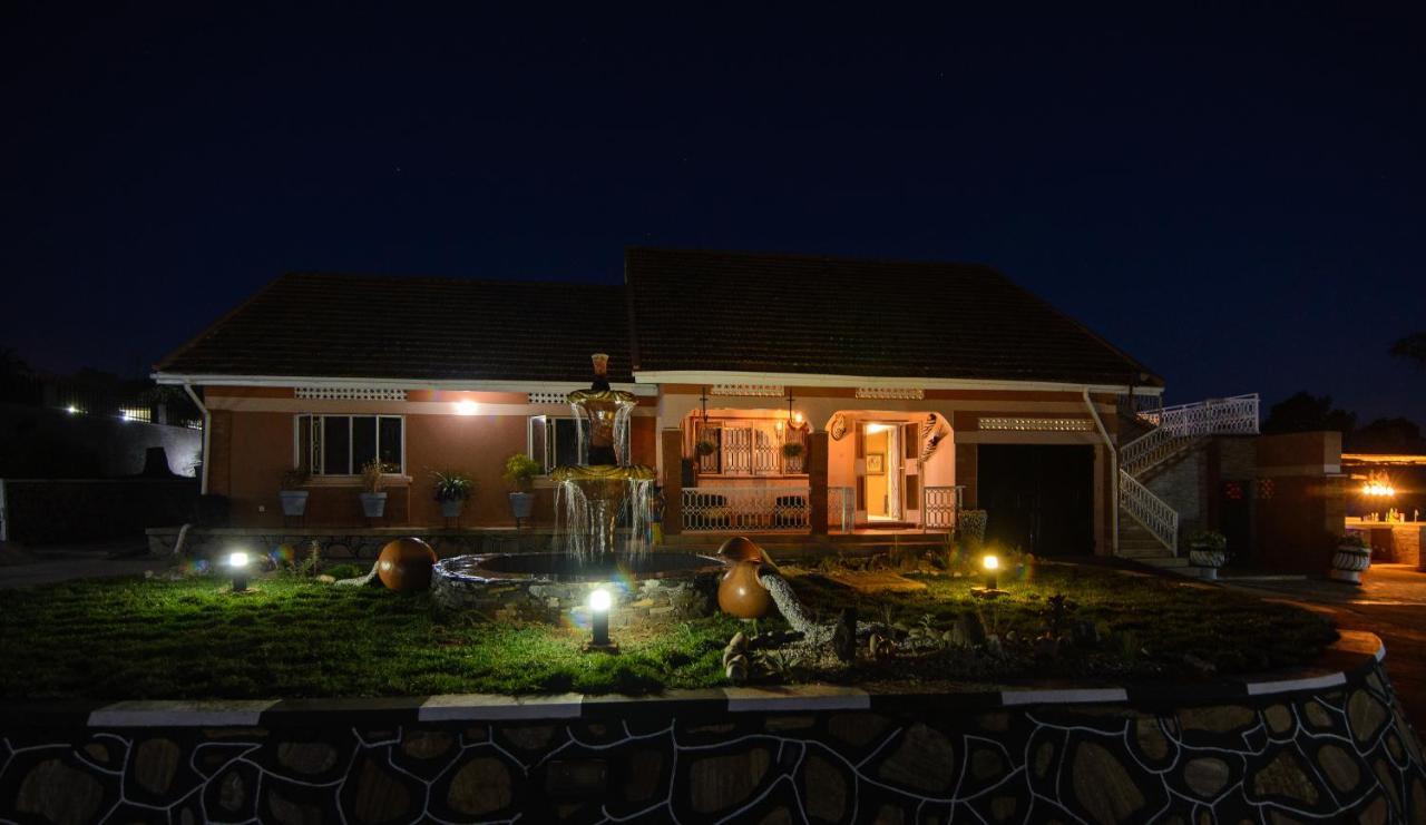 Lake Victoria Country Home عنتيبي المظهر الخارجي الصورة